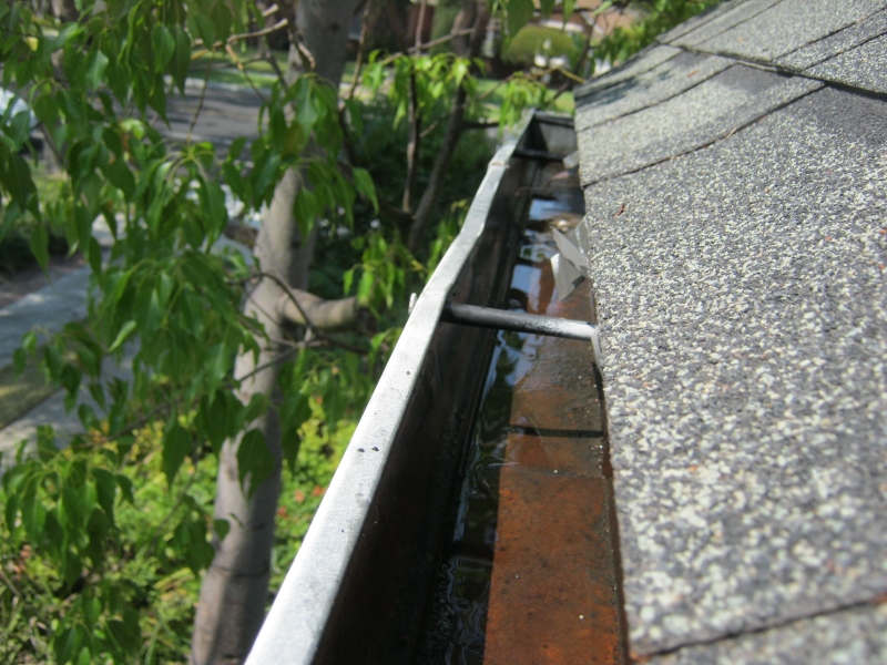Half-Round Gutter Installation Half-Round Gutter Installation